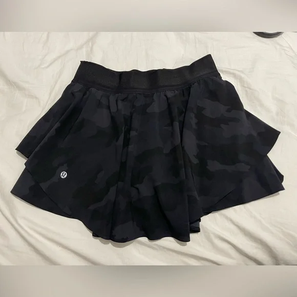 Lululemon Court Rival High Rise Skirt - Size 4 - Picture 5 of 7